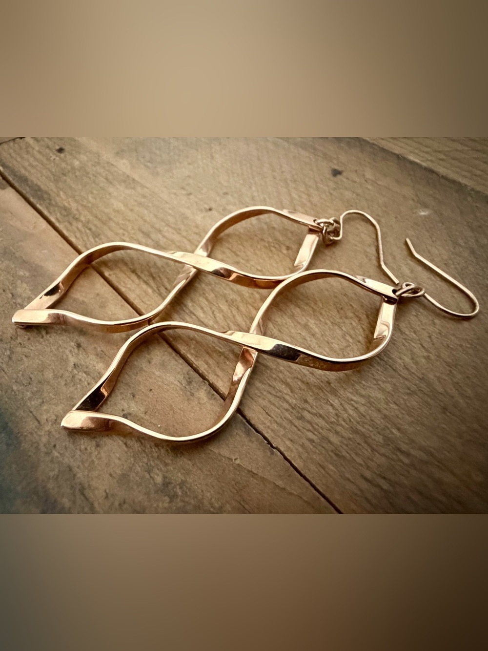 GOLD TONE STAINLESS STEEL GEOMETRIC TWIST DANGLE EARRINGS LONG 2.75"
